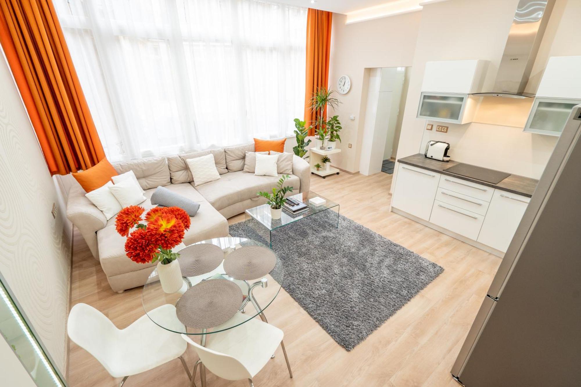 Modern, Quiet & Cozy Apartment In The Middle Of Downtown Near Danube At Fashion Street Будапешт Екстер'єр фото