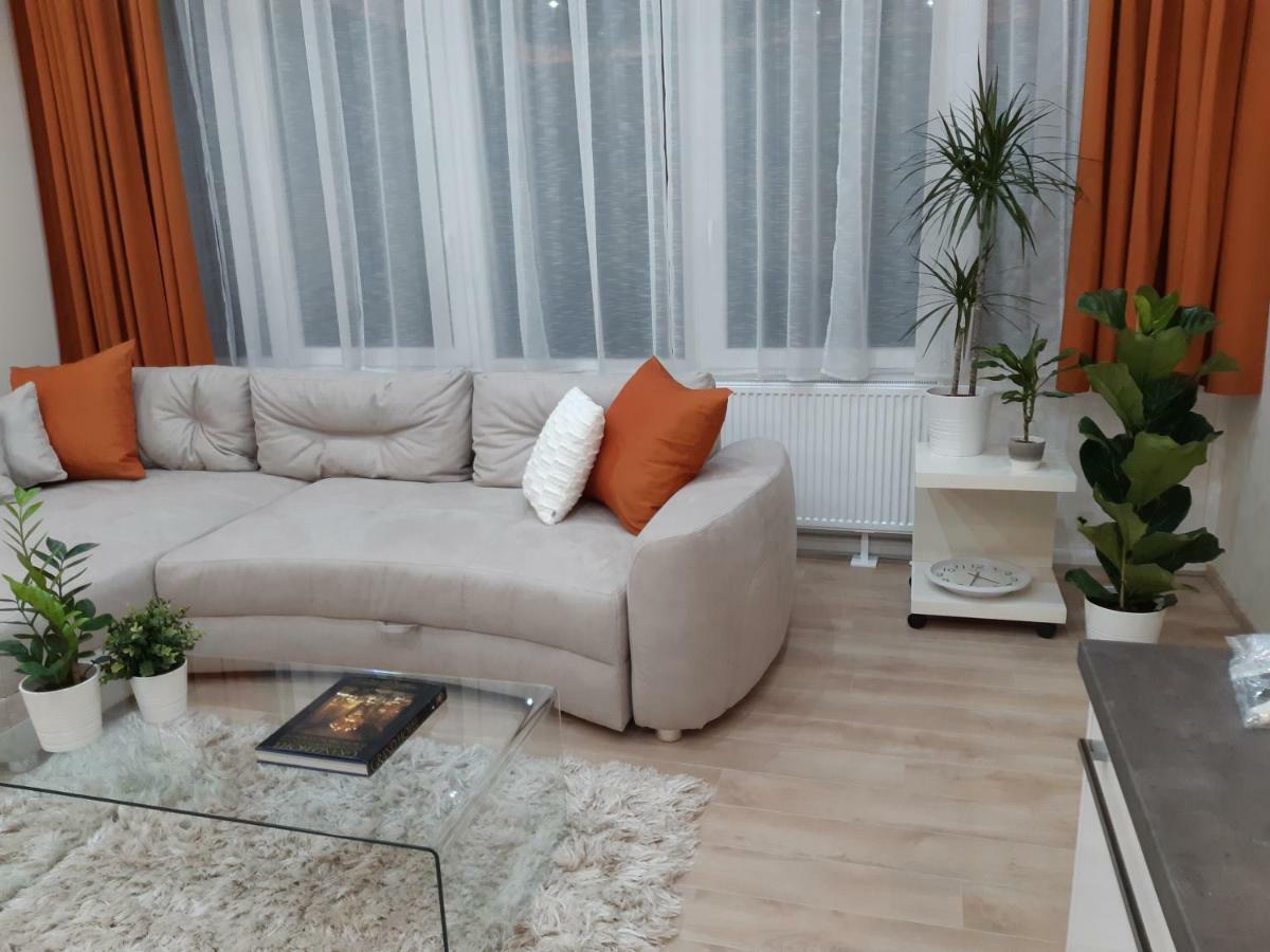Modern, Quiet & Cozy Apartment In The Middle Of Downtown Near Danube At Fashion Street Будапешт Екстер'єр фото